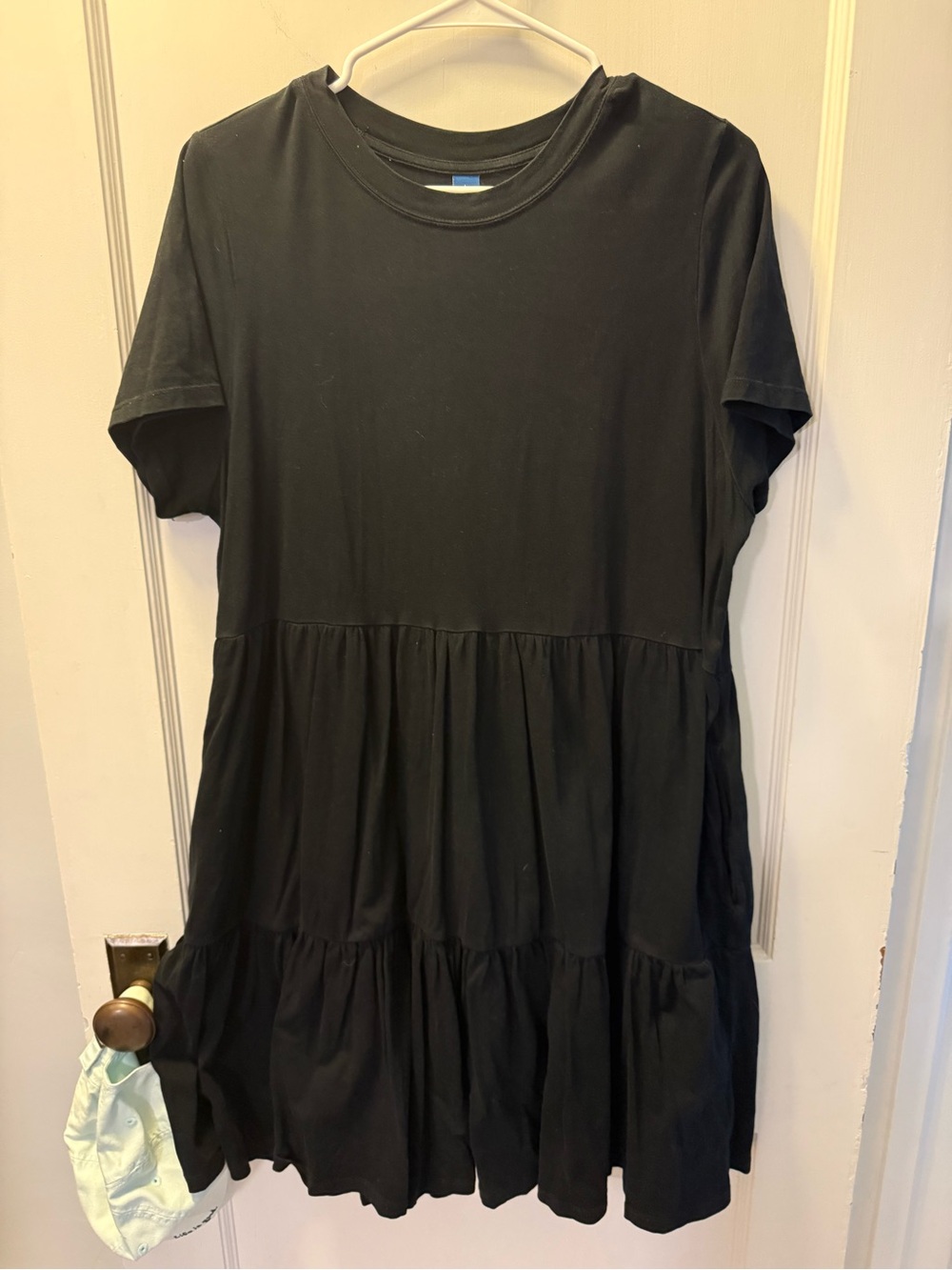 Old Navy Black Tiered Short-Sleeve Dress